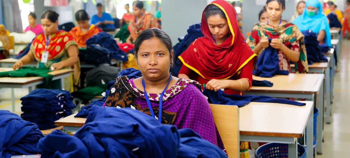 بدلتے فیشن اور سستے ملبوسات کچرے کے ڈھیروں میں اضافے کا سبب، گوتیرش