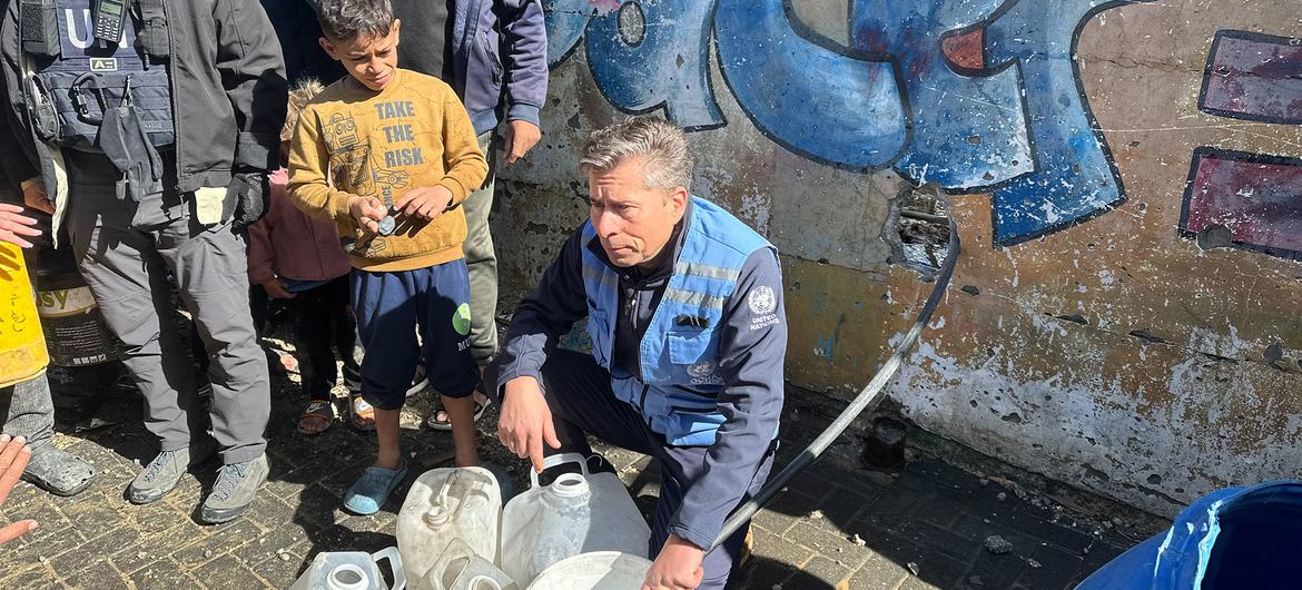 غزہ میں امداد کی بحالی خوش آئند لیکن مقدار انتہائی ناکافی، ٹام فلیچر